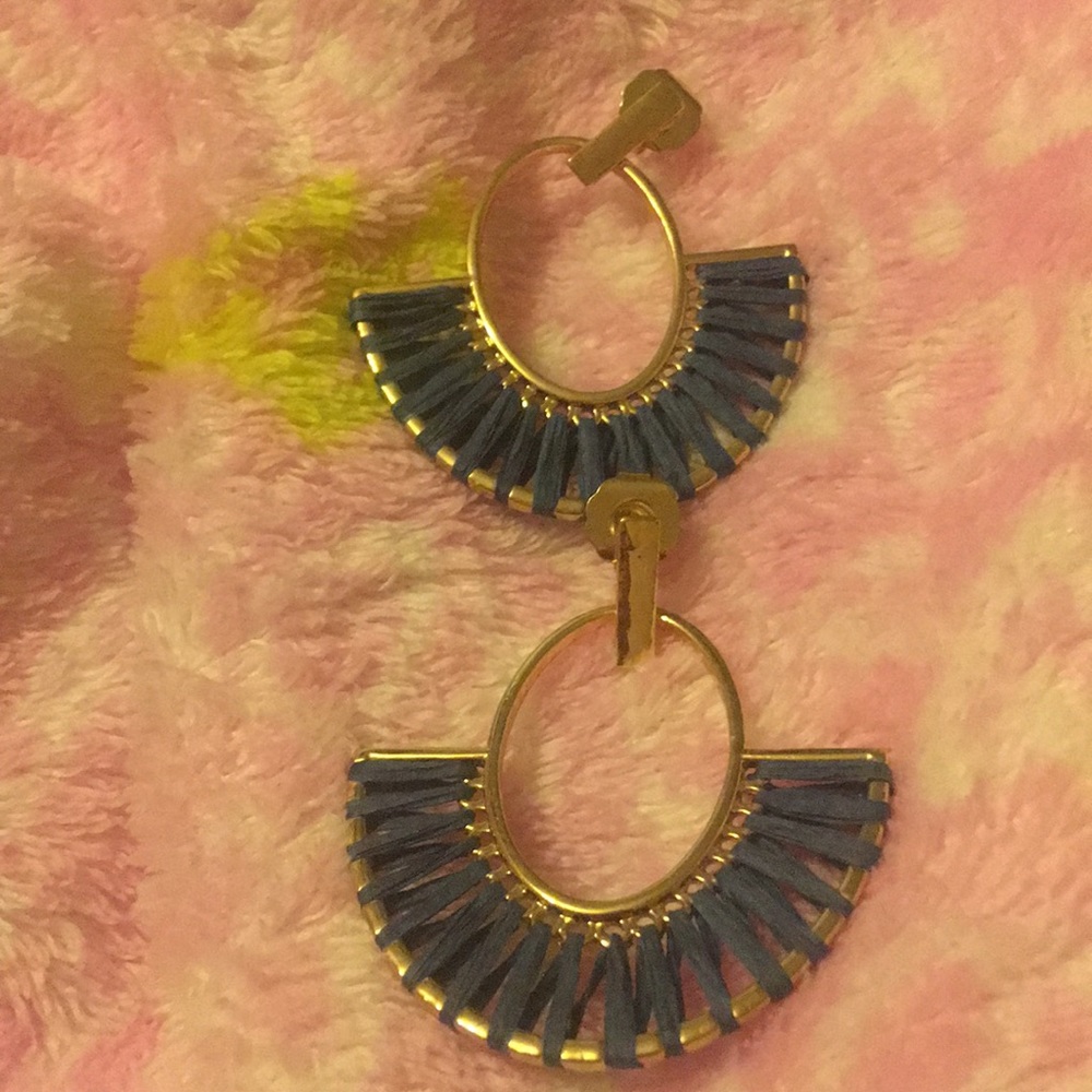 Earrings - Picture 2 of 4
